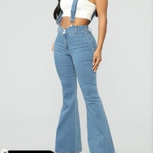 Fashion nova flare suspender Jeans size 13